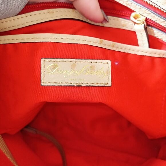 Dooney & Bourke  LEATHER Shoulder Bag PRISTINE condition - Picture 6 of 9